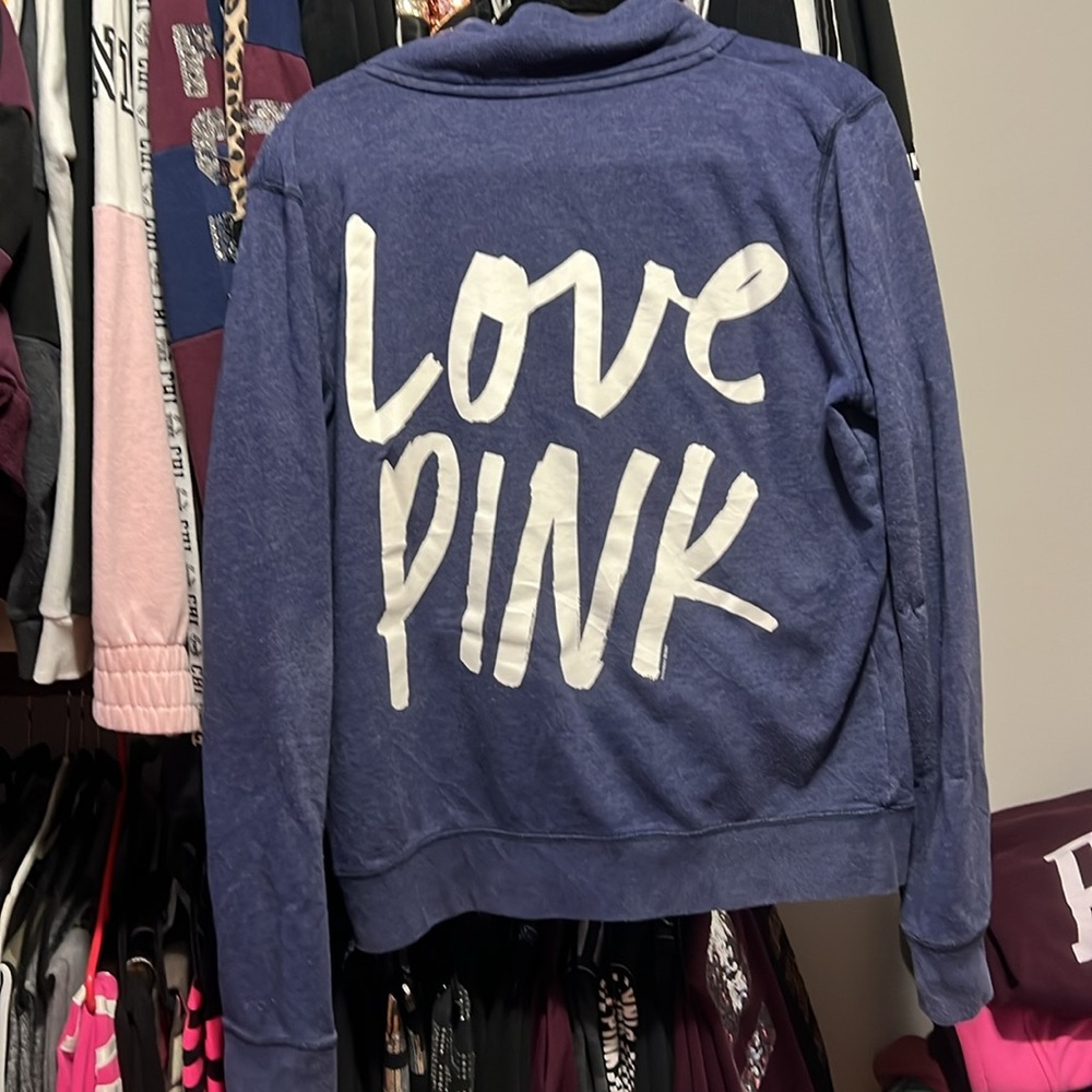 PINK PULLOVER